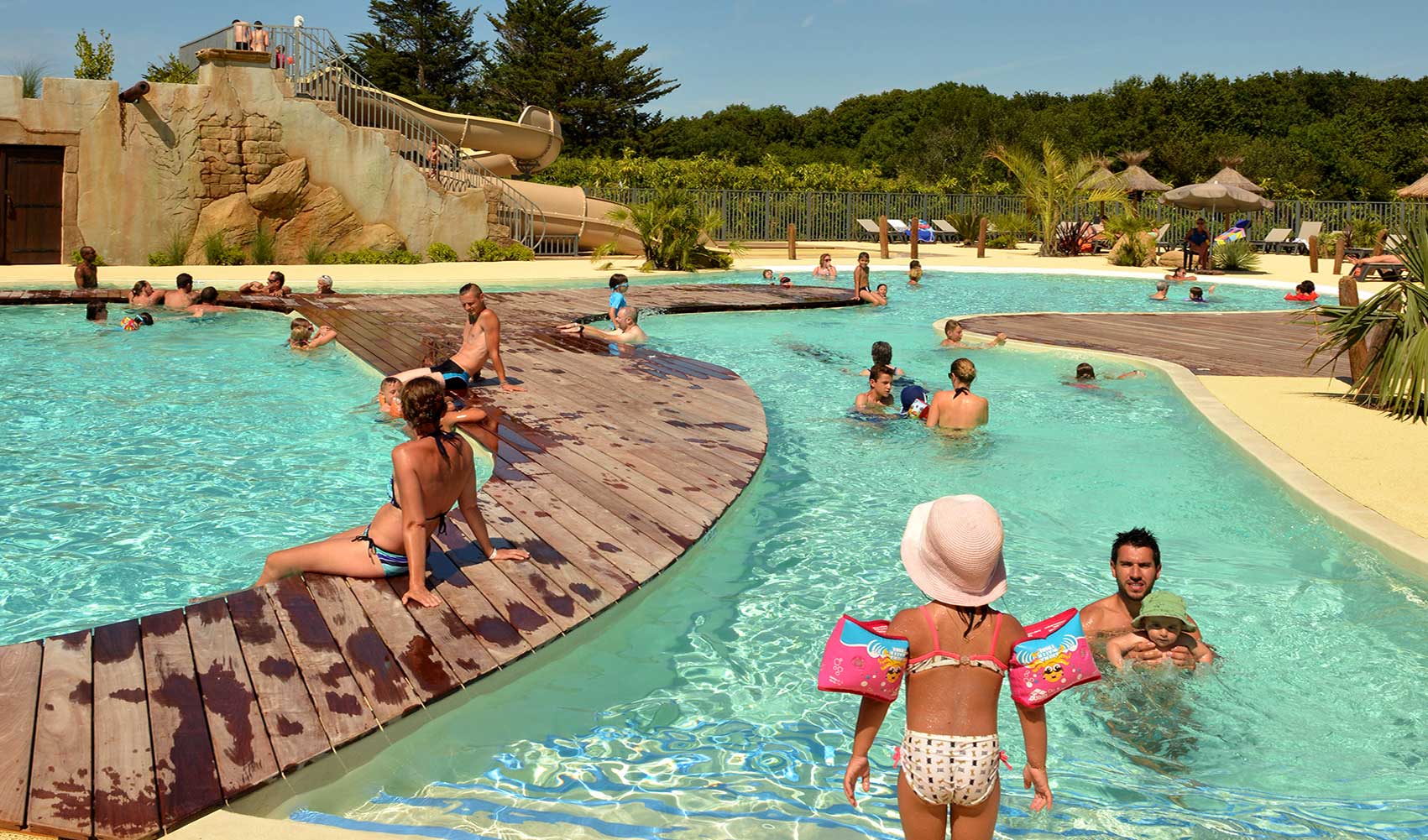 Top 4 des meilleurs campings avec piscine au Pays Basque